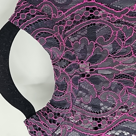 WHBM Lace Top with Teardrop Back+Fringe Hem Omb Blu Raspberry Rose Color - Picture 4 of 17